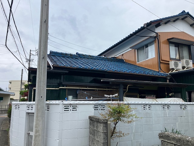 瓦屋根の点検を行った家